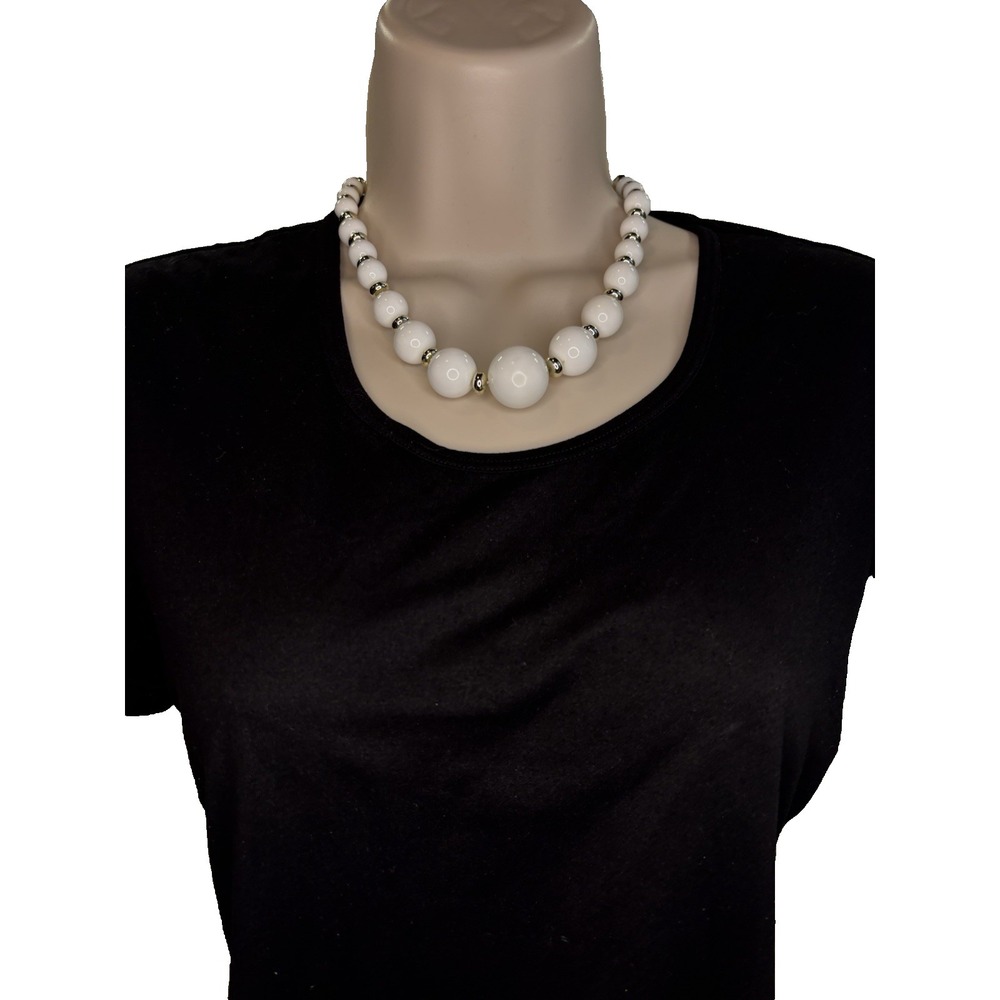 Women's BOHO Neutral White Beaded‎ Chunky Classic Gold Tone Timeless Necklace